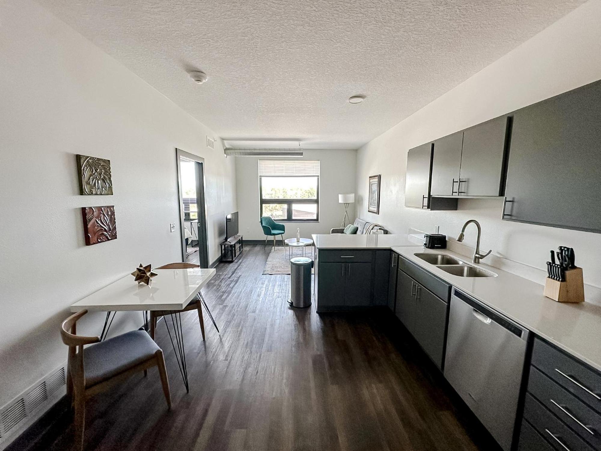 Sleepover 1Bd 1Ba Des Moines Apartments Buitenkant foto
